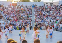 «Ένα Ταξίδι: Ήλιος, Θάλασσα και Φως» στην καλοκαιρινή γιορτή των Βρεφονηπιακών Σταθμών του Δήμου Πειραιά